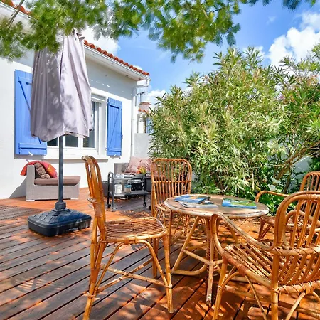 Vakantiehuis 800m De La - Maison 4 Adultes - 4 Enfants